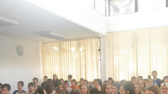 Predavanje o volontiranju za prve razrede Srednje škole dr. Antuna Barca Crikvenica