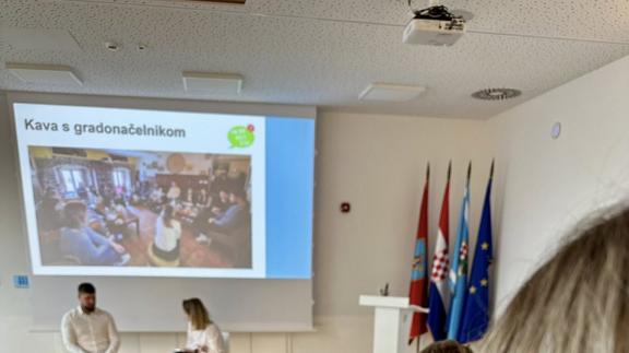 Mladi s Kastva poručili "što dalje" na strukturiranom dijalogu u gradskoj vijećnici